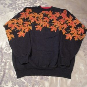 BLACK SWEATSHIRT WITH LEAVES